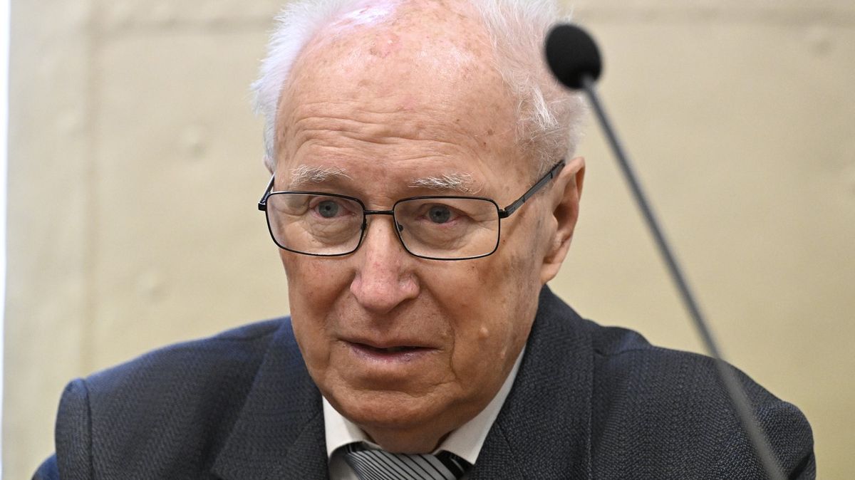 Soud zastavil stíhání „smrtícího pohraničníka“ Muzikáře, trpí demencí