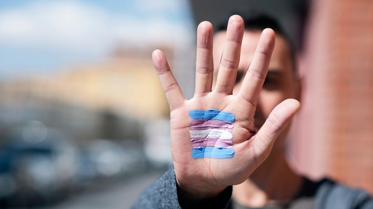 „Konečně budu moci žít, jak chci.“ Trans lidem už stát nediktuje kastraci
