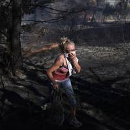 Lesní požáry sužují i pevninskou oblast, na snímku požár v Pikermi na předměstí Athén, vyfoceno 3. července.