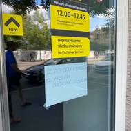 Pobočka Raiffeisenbank v Praze na náměstí Jiřího z Poděbrad.