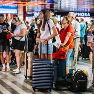 Vlaky dříve nabíraly desítky minut zpoždění. 