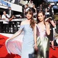 Herečky Jenovéfa Boková a Eliška Křenková.