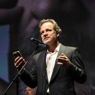 Stejně jako její americký kolega Peter Sarsgaard.