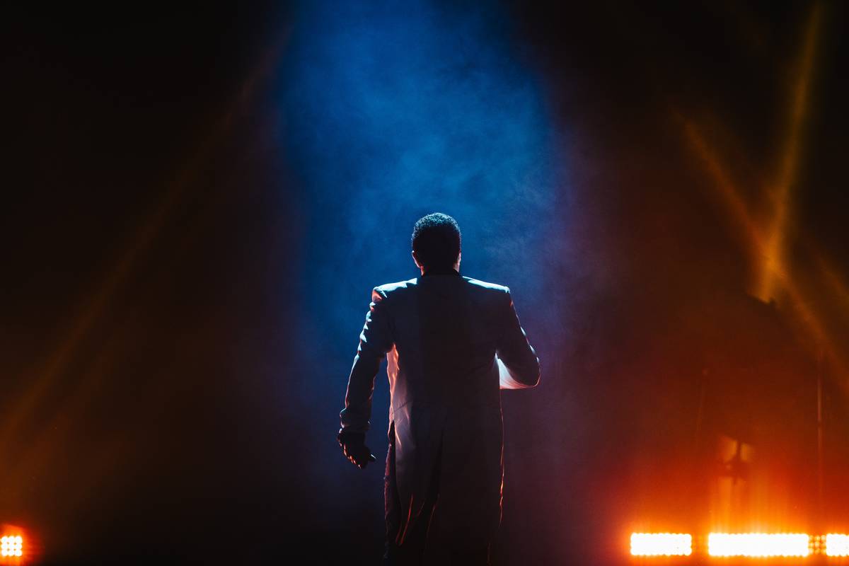 Poslechnout si ho přišlo několik tisíc lidí.