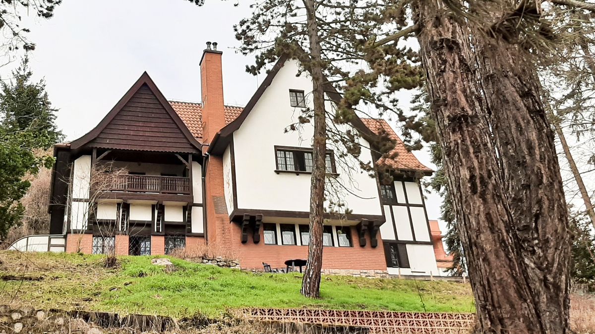 Barrandovský „útes“ vynikl světovou architekturou, vilami i nejhezčí restaurací