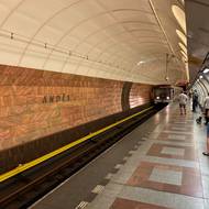 Stanice metra B Anděl.