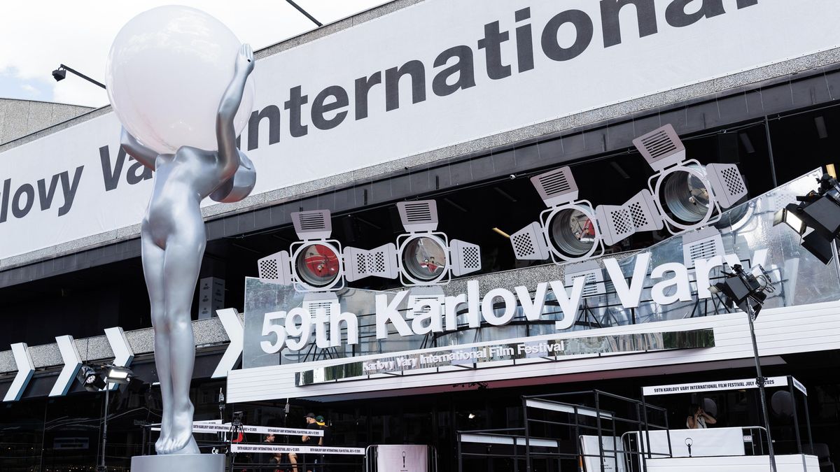 Kam na jídlo při festivalu ve Varech. Palačinky do ruky i luxus podle Gault&Millau
