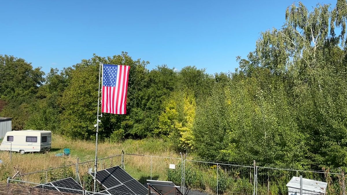 „Bezohledné jednání.“ Náboženské chorály utichly, přišly skřeky