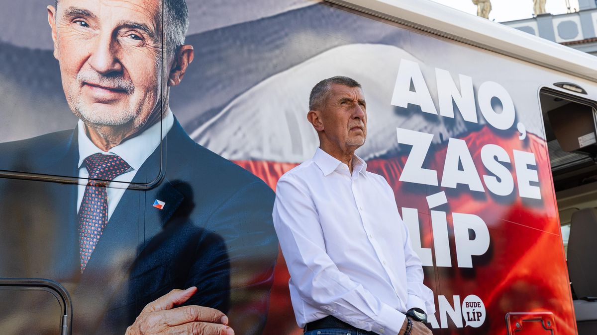Neptejte se nás, s kým půjdeme do vlády, žádal Babiš příznivce. Pak odpověděl