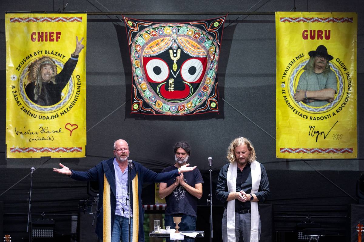 Tradiční bohoslužbou za mír a přátelství tento čtvrtek odpoledne v Trutnově začal hudební Trutnoff Open Air Festival.