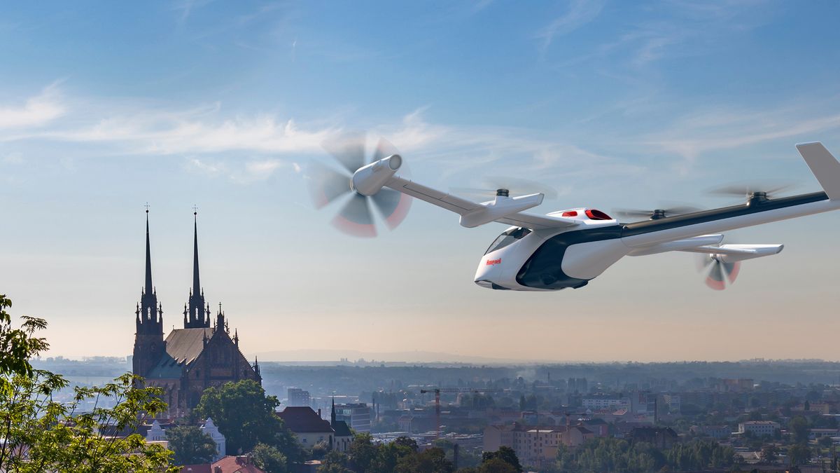 Kokpity, drony i černé skříňky: Honeywell v Brně vyvíjí budoucnost letectví