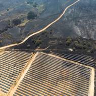 Stále však platí stav „extrémního nebezpečí“ na severozápadě, severovýchodě a jihovýchodě Španělska. Informoval o tom ve čtvrtek web španělské stanice RTVE s odvoláním na místní meteorologickou agenturu AEMET.

(Spálená území ve Vilardevosu, nedaleko Verinu, v provincii Ourense v Galicii ve Španělsku, 16. srpna.)