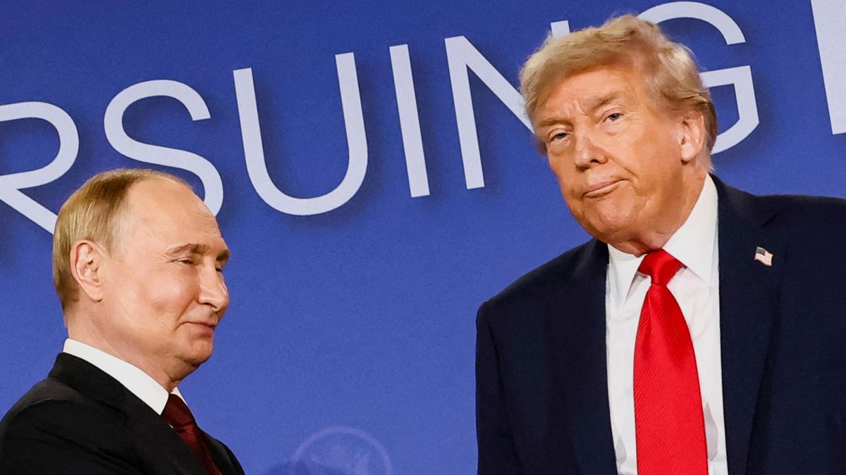 Žádná dohoda, žádný průlom. Putin se vrací domů spokojenější než Trump