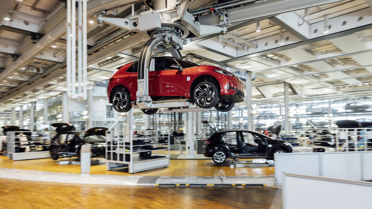 Místo sporťáků drony. Výdělky z aut klesají, Porsche investuje do zbrojení