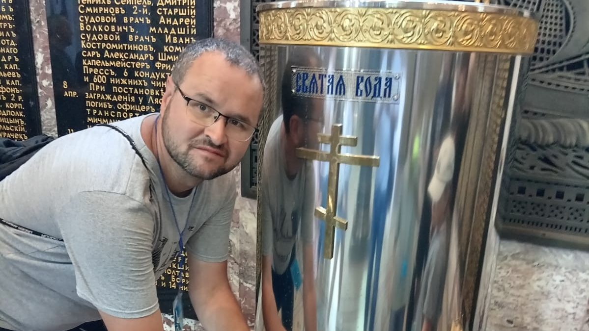 Lotyšům vadil i hrnek s Leninem, říká zadržený komunista po návratu z Ruska