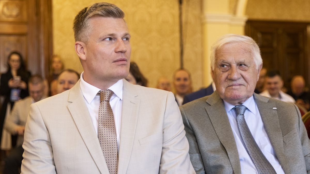 Klaus se naštval na Motoristy. Vadí mu odpor vůči Rusku