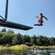 Příjemný areál s možností mnoha aktivit.