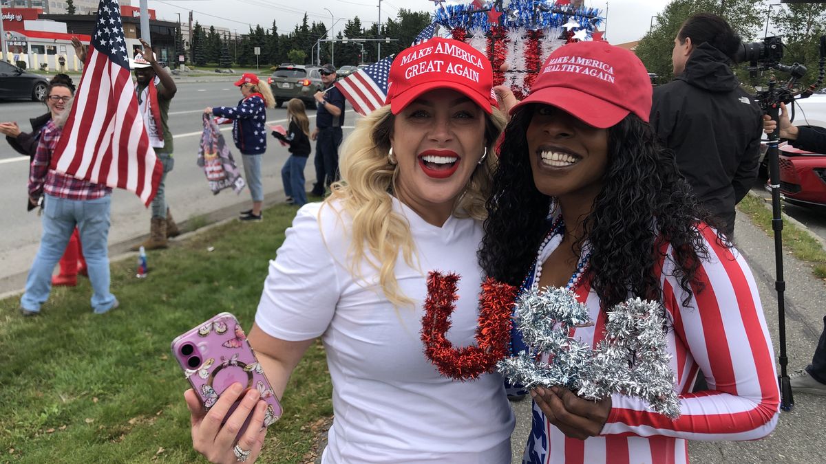 „Ukrajina by se měla vzdát území.“ Trumpovi stoupenci summit s Putinem chválí