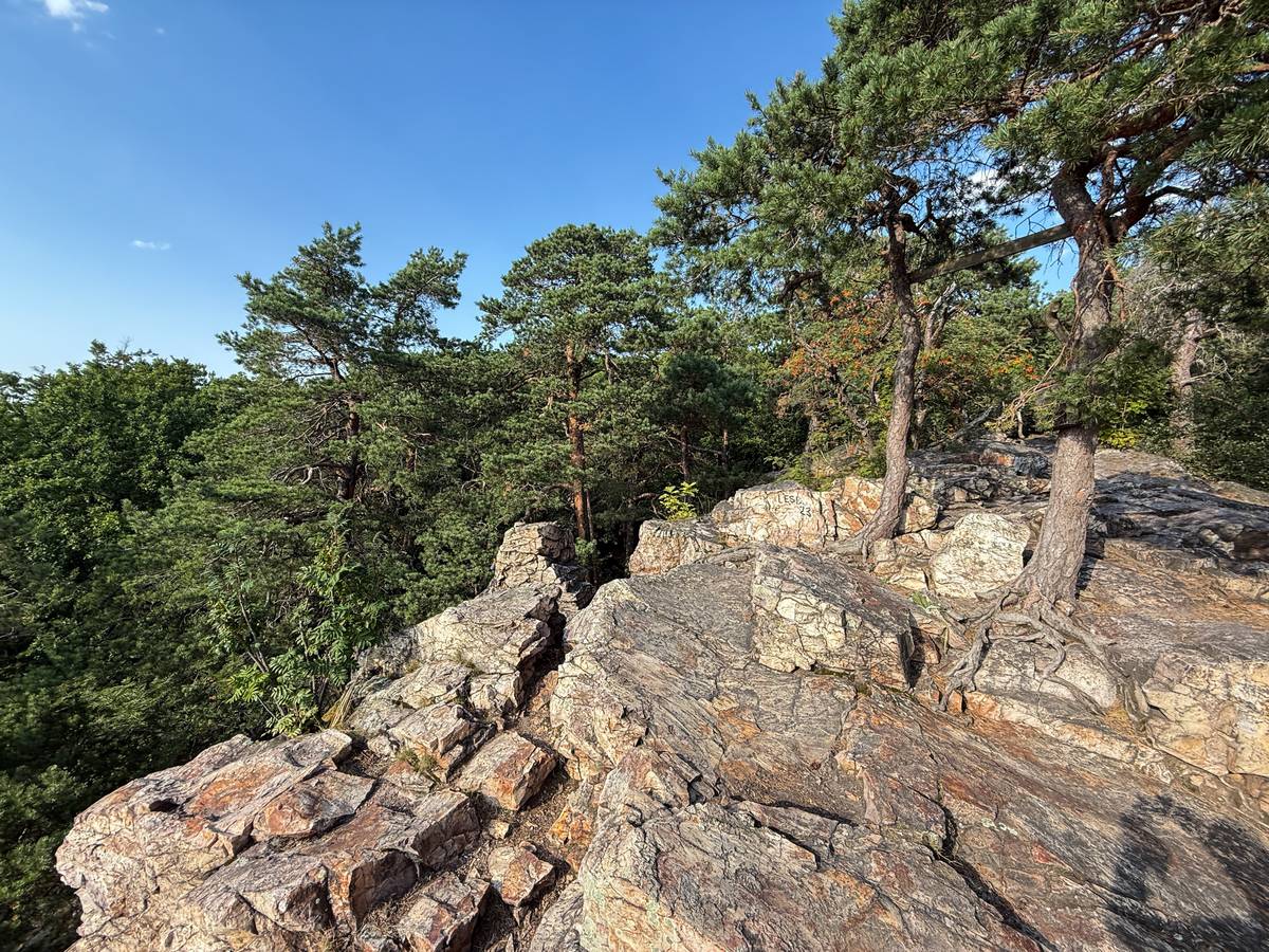 … nabízí prostorné hlediště.