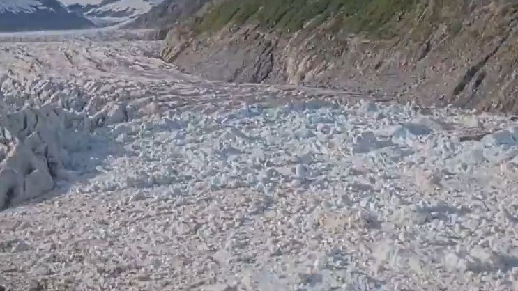 Video: Hlavní město Aljašky varuje před rekordní povodní z tajícího ledovce
