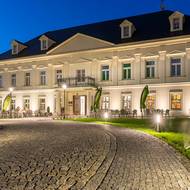 Zámeček Petrovice se proměnil v moderní hotel s wellness centrem.