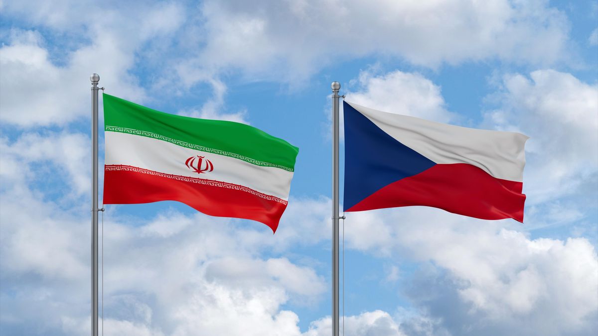 Pracovníci obnovují činnost českého velvyslanectví v íránském Teheránu