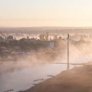 Lávka přes Vltavu v Lužci nad Vltavou – AI Praha.