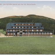 Špindlerova bouda na historické pohlednici.