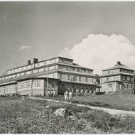 Špindlerova bouda na historickém snímku.