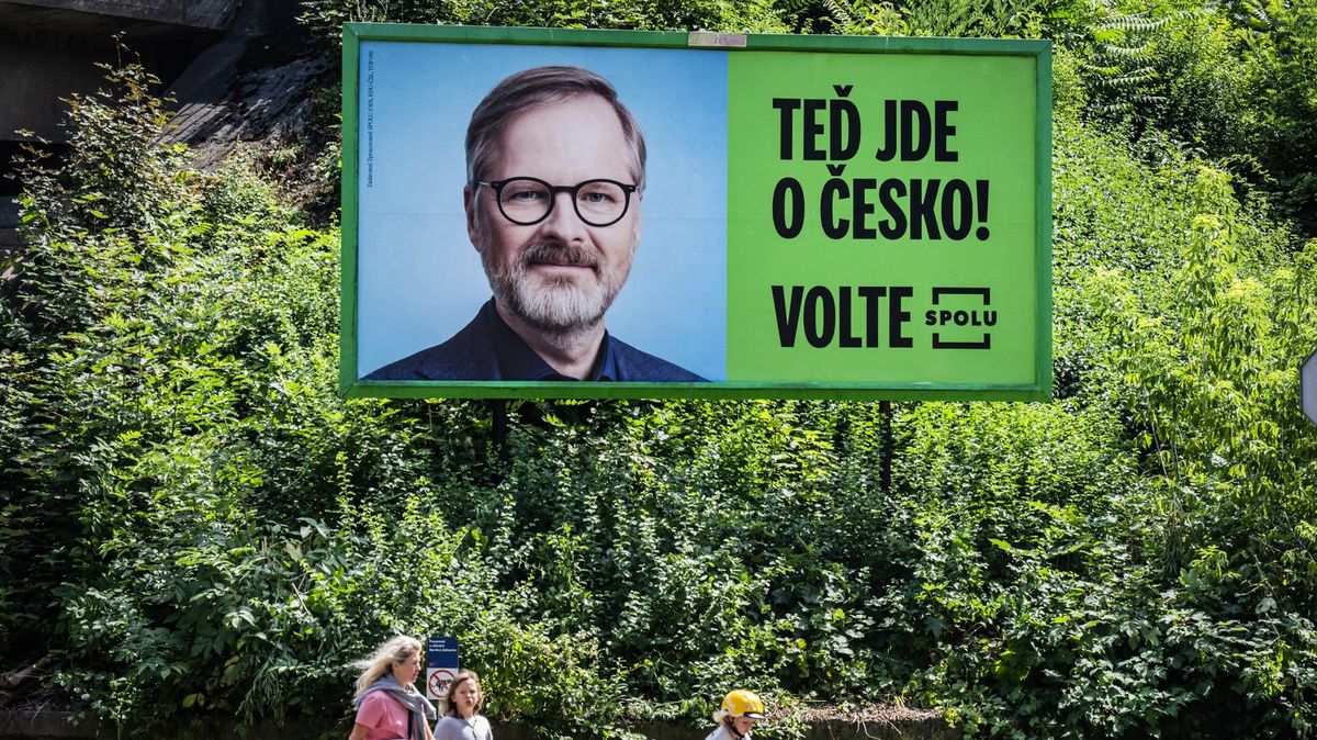 Fiala rozjel kampaň „Kdo si počká, ten se dočká“. Nefunguje to