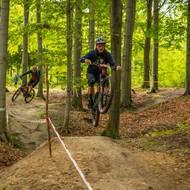 Traily v Černém lese pro náročnější cyklisty, kteří hledají adrenalinové zážitky.