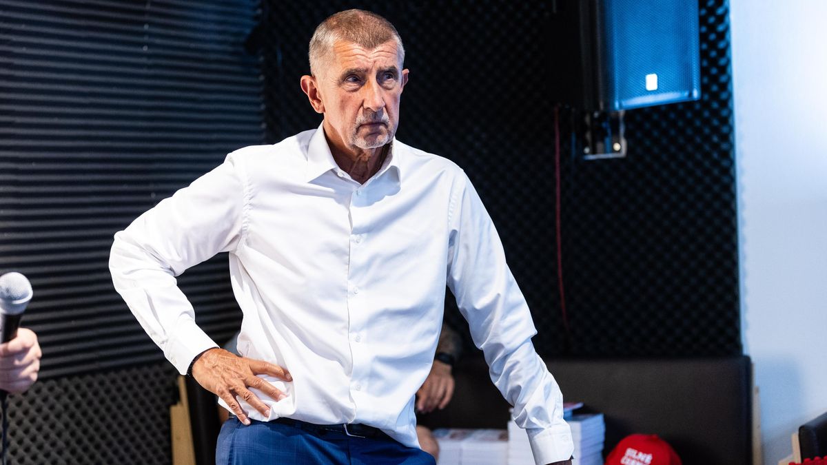 Vyšel poslední průzkum před volbami. Posílilo ANO, STAN, Piráti i Stačilo!