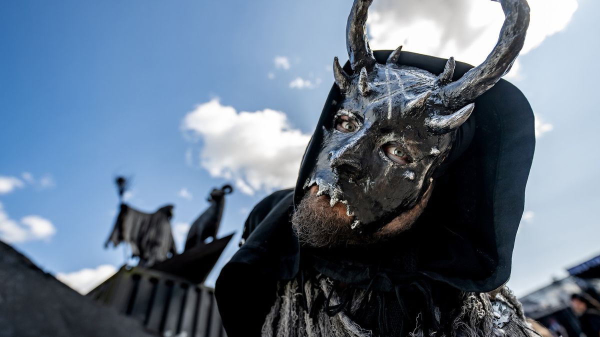 Sjeli se příznivci tvrdé hudby. Začal festival Brutal Assault