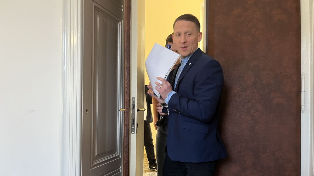 Případ objednané vraždy. Úřednice před soudem svedla vinu na makléře