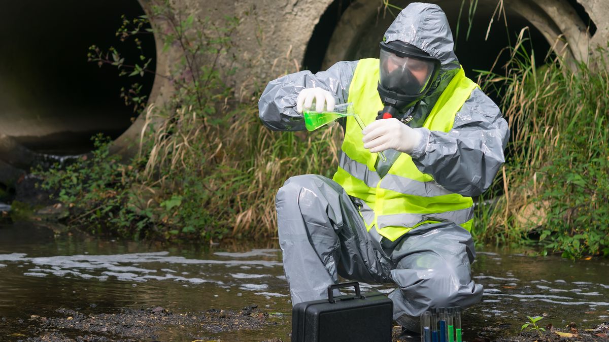 „Neviditelná tsunami.“ Svět se topí v nebezpečné chemii