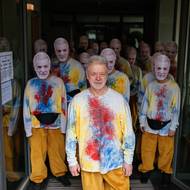 Kateřina Šedá studovala na pražské Akademii výtvarných umění u Vladimíra Kokolii, který letos po 33 letech na škole skončil. Šedá mu na jaře připravila rozlučkovou akci nazvanou Kokoslet XXXIII.