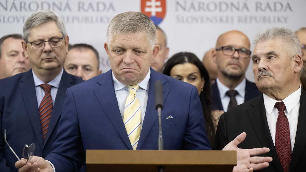 Ficovo vítězství. Parlament schválil jeho ústavní „hráz proti progresivismu“