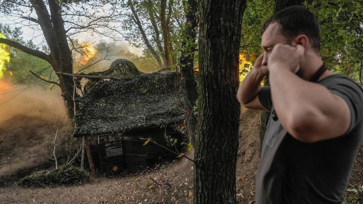 Battlefield Messages: Russian Queue Trap Exposes Ukrainian Movements