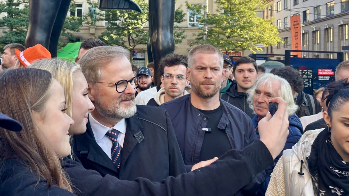 „Jsou to pro mě zločinci.“ Fiala na závěr kampaně v Brně čelil odpůrcům