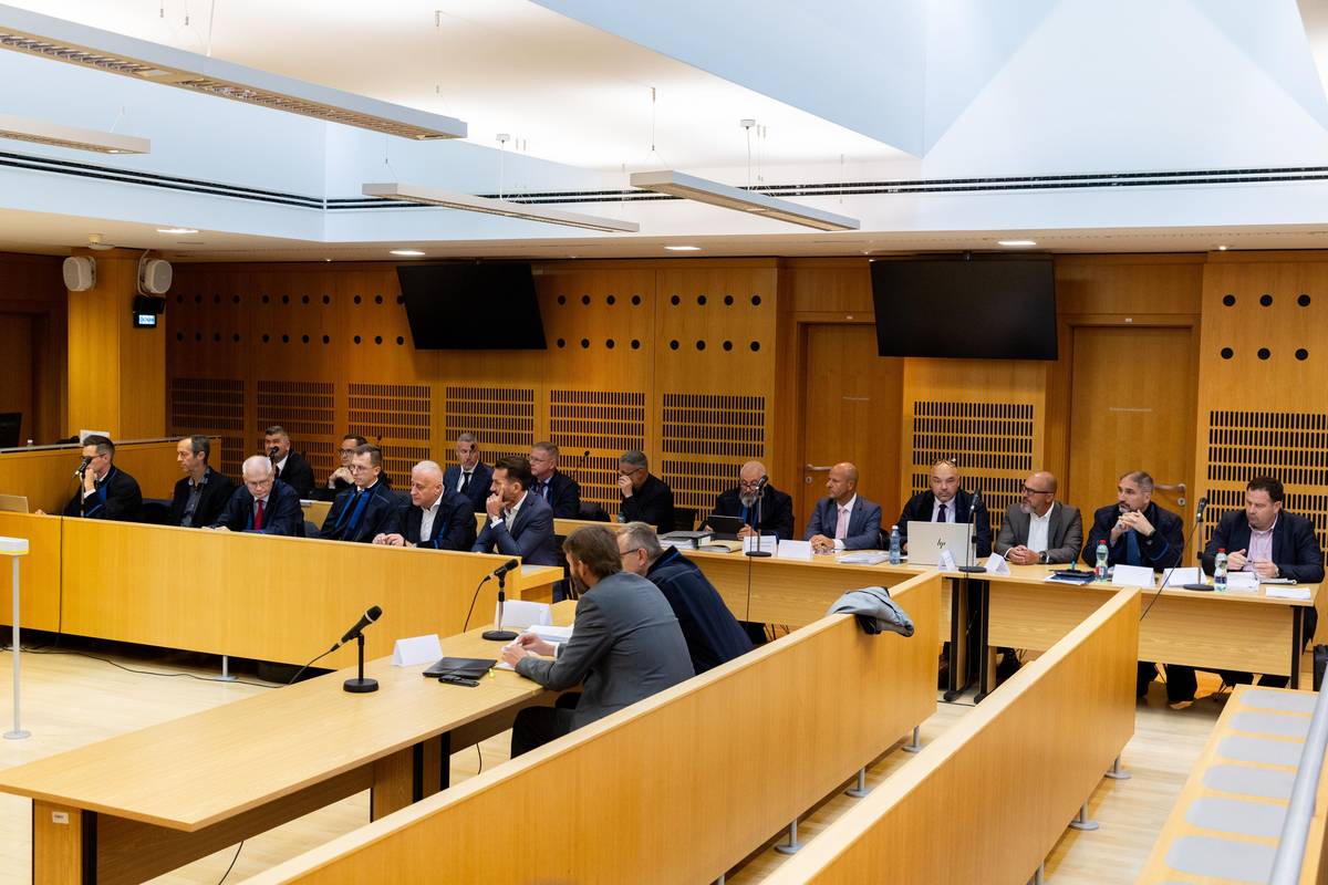 U Obvodního soudu pro Prahu 9 začalo jednání v kauze Dozimetr.