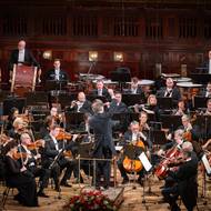 „Chci se intenzivně věnovat a dlouhodobě rozšiřovat také povědomí o českých skladatelích 20. a 21. století, proto jsem hned při první možné příležitosti zařadil dílo Jana Hanuše, ke kterému mám velmi hluboký vztah již od svých studijních let a který si naši pozornost plně zaslouží,“ uvedl k programu Netopil.