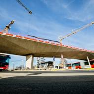 Most bude také sloužit autobusům MHD. (Snímek z března 2025.)