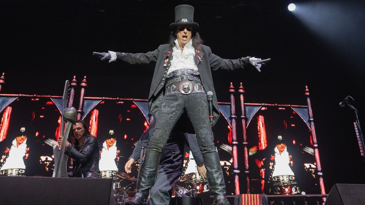 Rocková show s prvky hororu. V Plzni zazpívá Alice Cooper