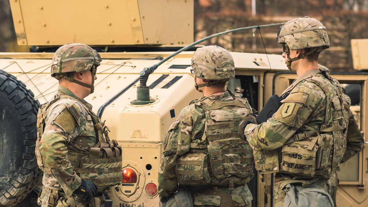 USA zvažují, že na Blízký východ vyšlou dalších 10 tisíc vojáků