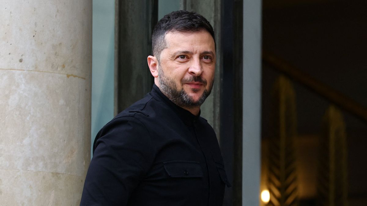 Situace okupované Záporožské jaderné elektrárny je kritická, varuje Zelenskyj