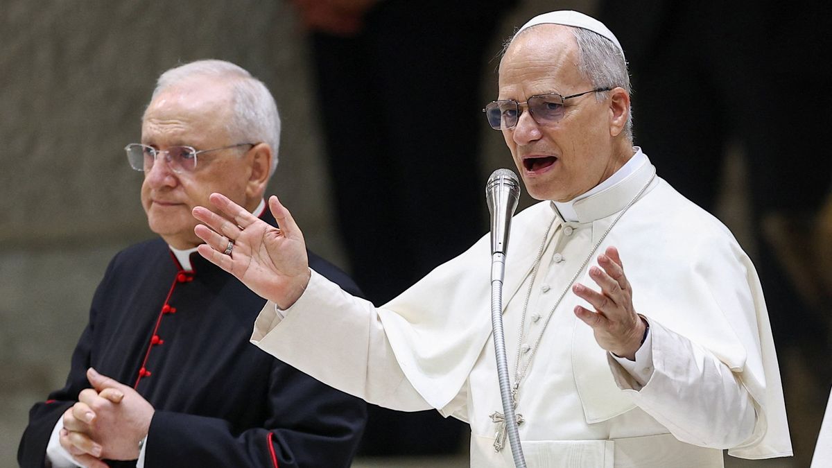 Papež hodlá navázat ohledně LGBT+ lidí v církvi na svého předchůdce