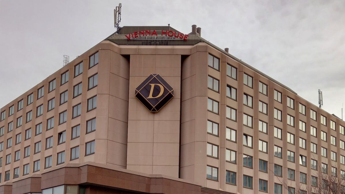 PPF kupuje hotel Diplomat. Původní zájemce z transakce vycouval