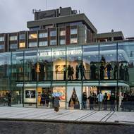 Příští výstava se v KodlContemporary bude konat od listopadu, přiblíží tvorbu sklářského výtvarníka Martina Janeckého.