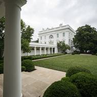 Takto vypadala Růžová zahrada před Trumpovou renovací. (Vyfoceno 22. srpna.)