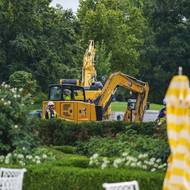 Bílým domem to nekončí. Koncem srpna Trump podepsal exekutivní příkaz „Učiňme federální architekturu opět krásnou“. Z něj plyne, že všechny nové budovy federální vlády musí být, pokud možno, stavěny v klasicistním stylu.